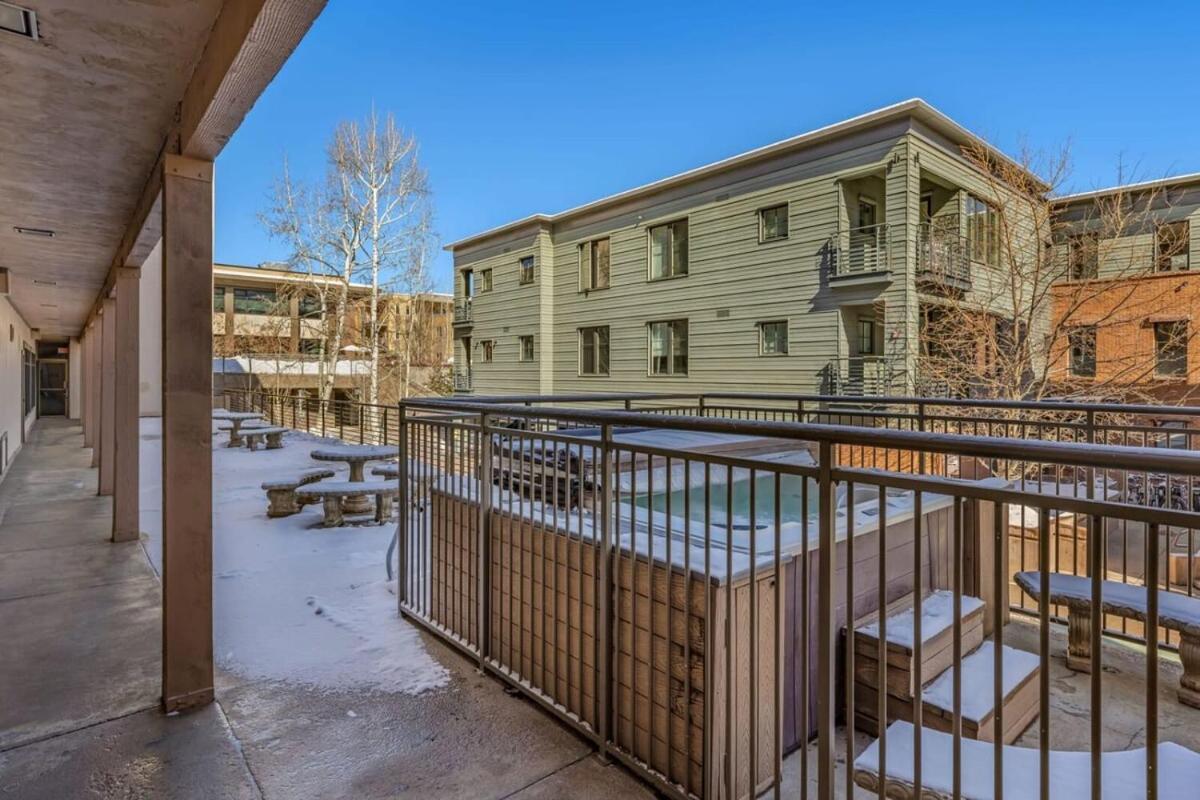 New Listing 2Br 2Ba Condo - Mountain Views Aspen Exterior photo