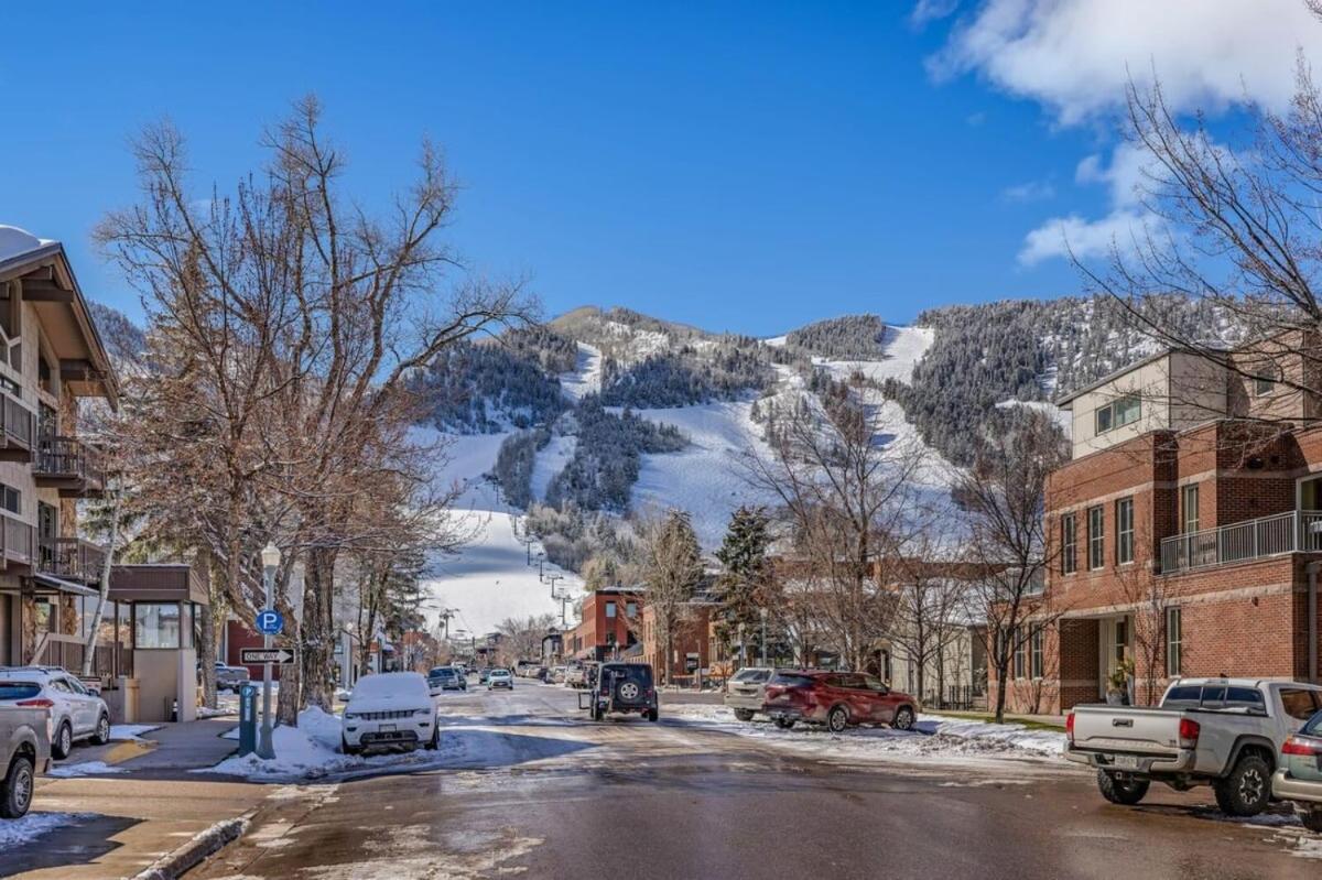 New Listing 2Br 2Ba Condo - Mountain Views Aspen Exterior photo