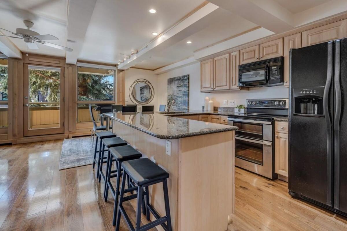 New Listing 2Br 2Ba Condo - Mountain Views Aspen Exterior photo